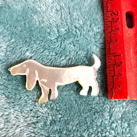 Dog Pin - Dachshund or Beagle - possibly Mother of Pearl - Picture 5 of 5